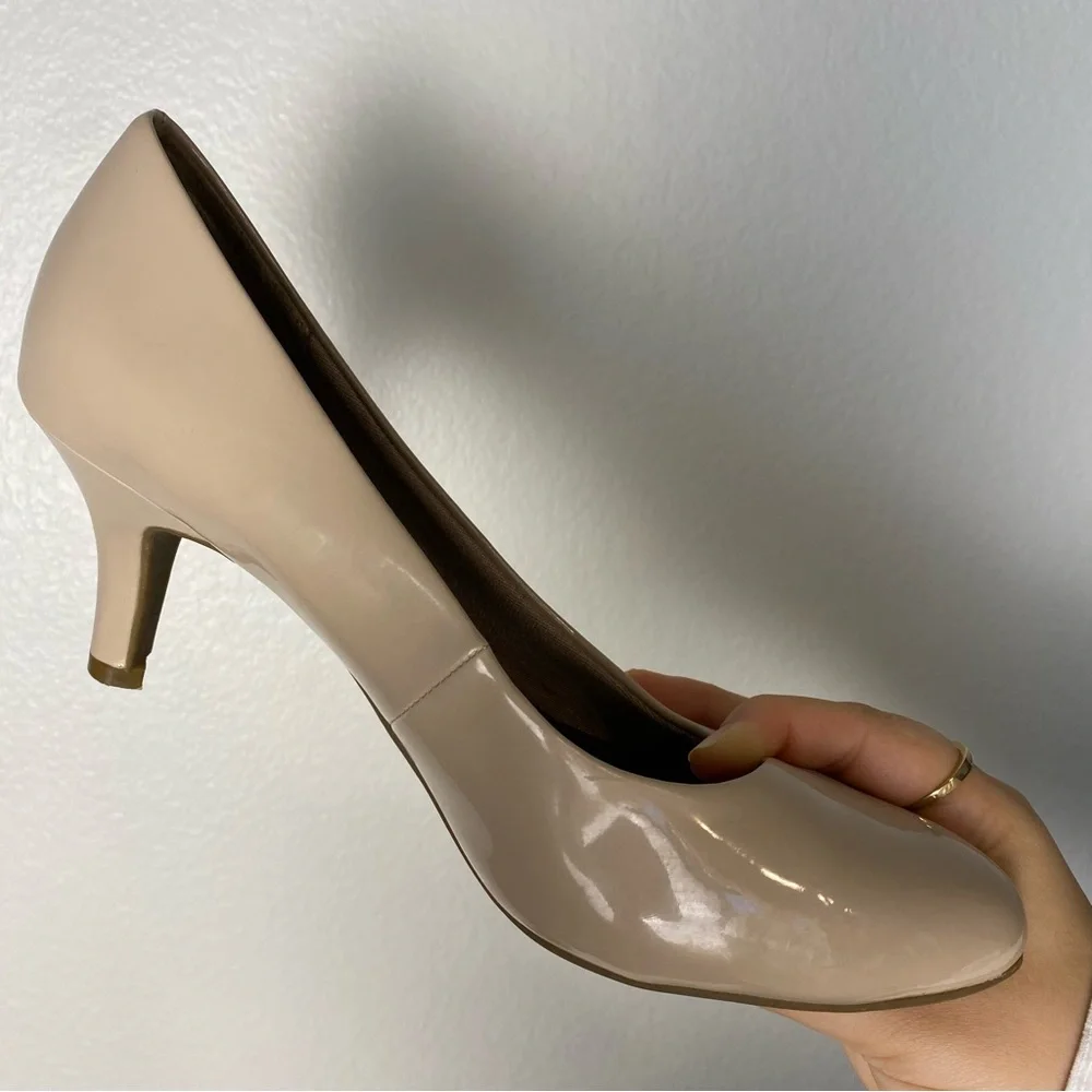 Gently Worn Lifestride Soft System Parigi Pump in Taupe Glory Size 8